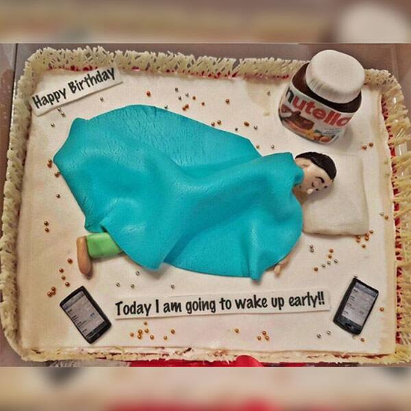 Ranveer Singh shares the picture of his birthday cake