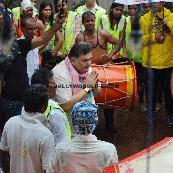 Rishi Kapoor lost his cool during the Ganesh Visarjan and misbehaved with the media