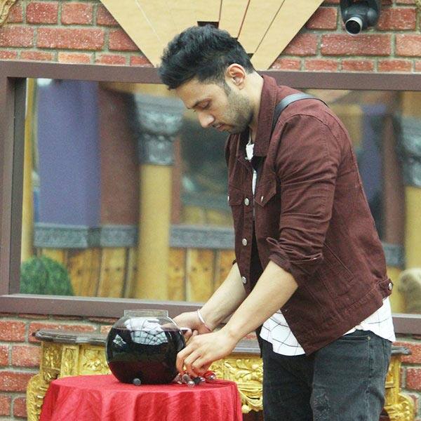 Sahil Anand empties Om Swami’s test tube