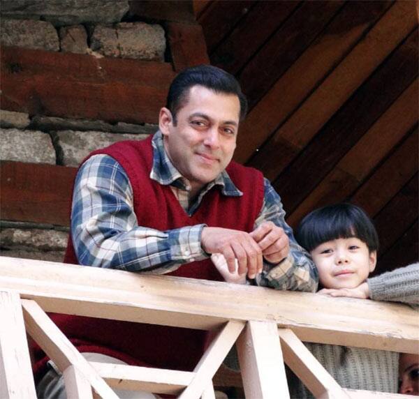 Salman Khan's this picture from the sets of Tubelight will instantly make you go Awww.