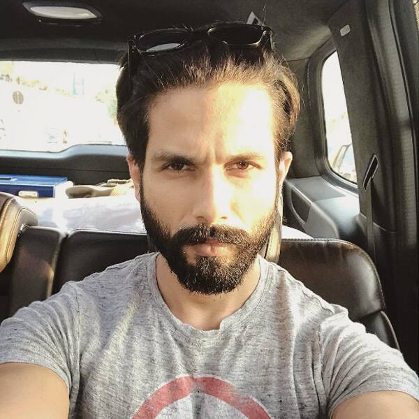 Shahid Kapoor Personal Photos | Personal Images, Wallpapers & Posters