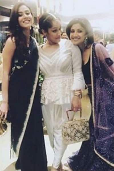 Shilpa Shetty photobombed Mira Kapoor and Masaba Gupta's picture
