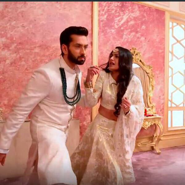 Shivaay drags Anika to the changing room in Ishqbaaz IB10