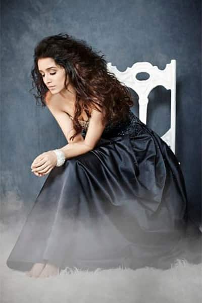 Shraddha Kapoor, how can you manage to look so hot?
