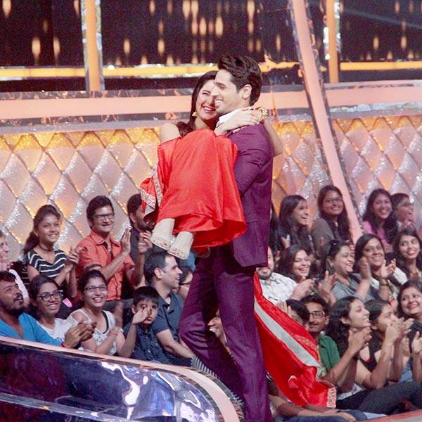 Sidharth and Katrina’s fun moments during promotions on Jhalak Dikhla Jaa