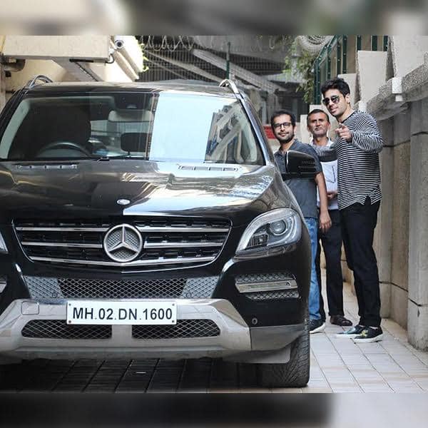 Sidharth Malhotra spotted in Khar