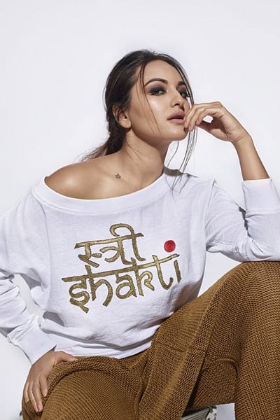 Sonakshi Sinha lets her t-shirt do all the talking