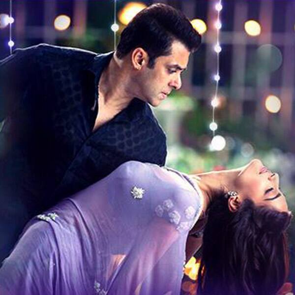 sonam-kapoor-tries-to-woo-salman-khan-in-jalte-diye-201510-615381.jpg