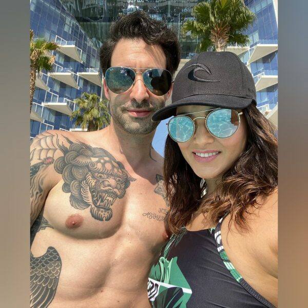 Sunny Leone Shares Some Poolside Pictures With Hubby Daniel That Would