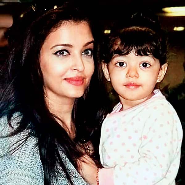 This throwback picture of Aishwarya Rai Bachchan with Aaradhya is really cute