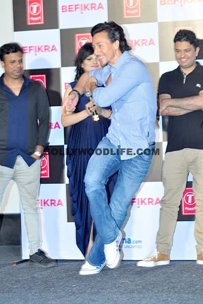 Tiger Shroff dancing during Befikra song launch