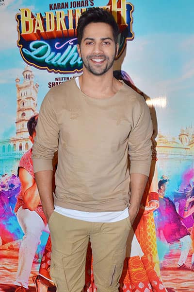 We are totally taken by how Varun Dhawan and Alia Bhatt twin for their movie promotion