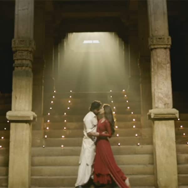 We can’t stop admiring Mahira Khan in Raees trailer