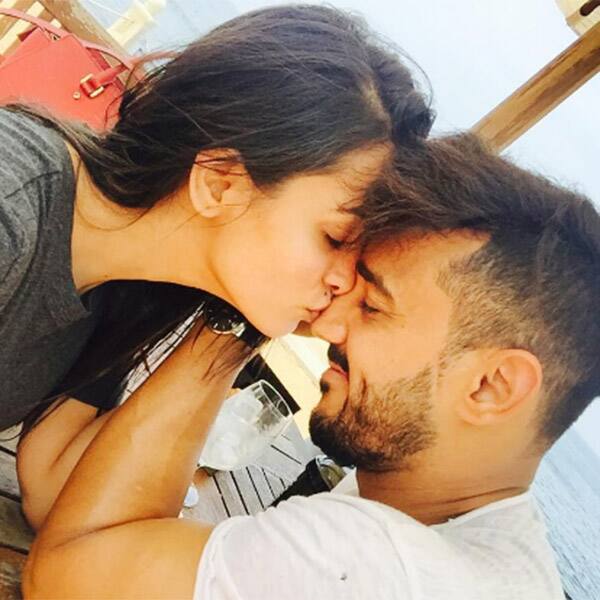 Tv Actress Anita Hassanandani Publicly Kisses Husband Rohit Reddy Anita Hassanandani Photo