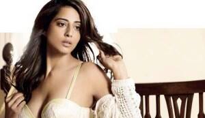 Does Mahie Gill turn you on?