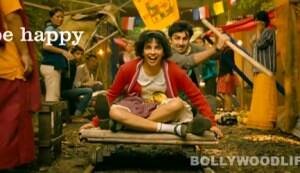 BARFI! new song: Ranbir Kapoor and Priyanka Chopra are adorable in Aashiyan!