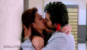 Nautanki Saala song Saadi galli aaja: Ayushmann Khurrana and Pooja Salvi’s imagination runs wild
