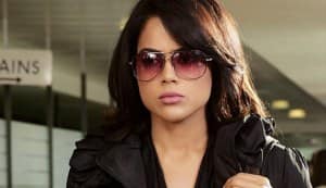 Sameera Reddy desperate to be item girl?