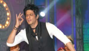 Shahrukh Khan and his fans love his&nbsp;anthem!
