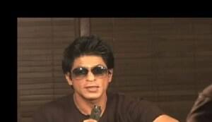 SRK starts video tweeting