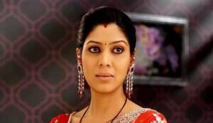 BADE ACCHE LAGTE HAIN: Priya Kapoor gets a new name!