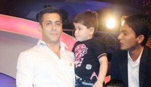 Salman Khan, Prachi Desai, Esha Gupta honour specially abled superidols
