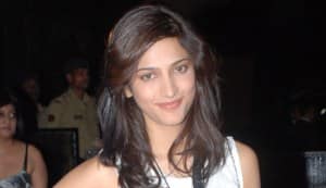 Shruti Haasan dines with Imran Khan and Manmohan Singh!