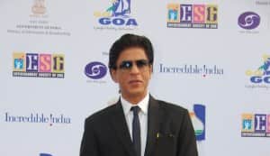 Shahrukh Khan offers to strip in Goa!