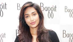 Jiah Khan to go sexy?