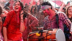 Yeh Jawaani Hai Deewani new still: Ranbir Kapoor and Deepika Padukone celebrate Holi in the song Balam pichkari