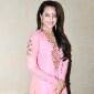 KBC 6: Sonakshi Sinha teaches Amitabh Bachchan and Ajay Devgn to&nbsp;dance!