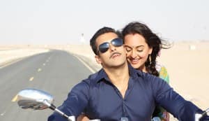 DABANGG 2 new song Sanson ne: Salman Khan and Sonakshi Sinha get romantic on a bike