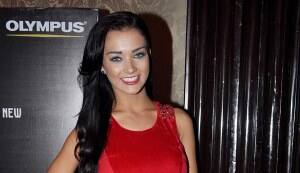 Amy Jackson treats ‘Thaandavam’ team at her home