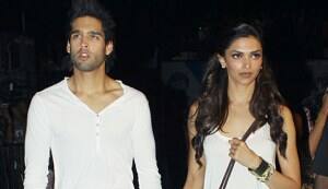 Deepika stays glued to boyfriend Siddharth Mallya