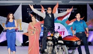 Dharmendra rides a bike at ‘India’s Got Talent 3′ launch
