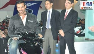 Auto Expo 2012: John Abraham, Ranbir Kapoor bring in the glamour quotient