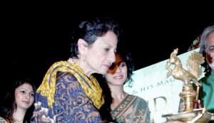 Kajol, Tanisha and Tanuja pay tribute to late ghazal maestro Jagjit Singh