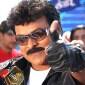 Amitabh stops Chiranjeevi from&nbsp;retiring
