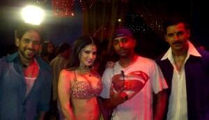 Sunny Leone’s item girl look in Shootout at Wadala: Do you like her desi avatar?