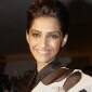 Why is Sonam Kapoor looking like a&nbsp;granny?