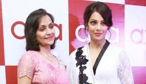 Bipasha Basu, Rocky S at a fashion do