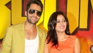 Jackky Bhagnani and Nidhi Subbaiah reluctant to lock lips!