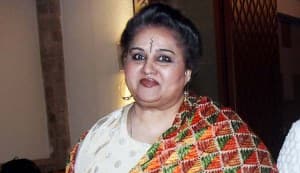 Is that yesteryear actor Reena Roy?