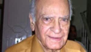 Veteran actor AK Hangal&nbsp;critical
