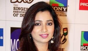 Shreya Ghoshal honoured at the House of Commons for her contribution to Hindi film music!
