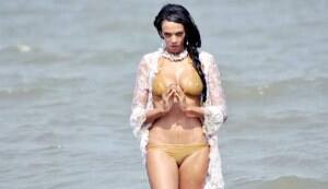 Judi Shekoni’s bikini shoot on Mumbai beach: Sexy, raunchy or blah?
