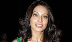 Is Bipasha Basu wary of being linked to R Madhavan?