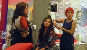 Bigg Boss 6 synopsis: Delnaaz Irani to patch up with Urvashi Dholakia?