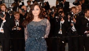 Cannes 2012: Aishwarya Rai Bachchan wears a clingy Elie Saab on the red carpet!