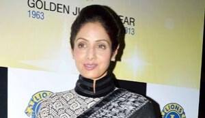 Sridevi looks gorgeous in the Manish Malhotra saree